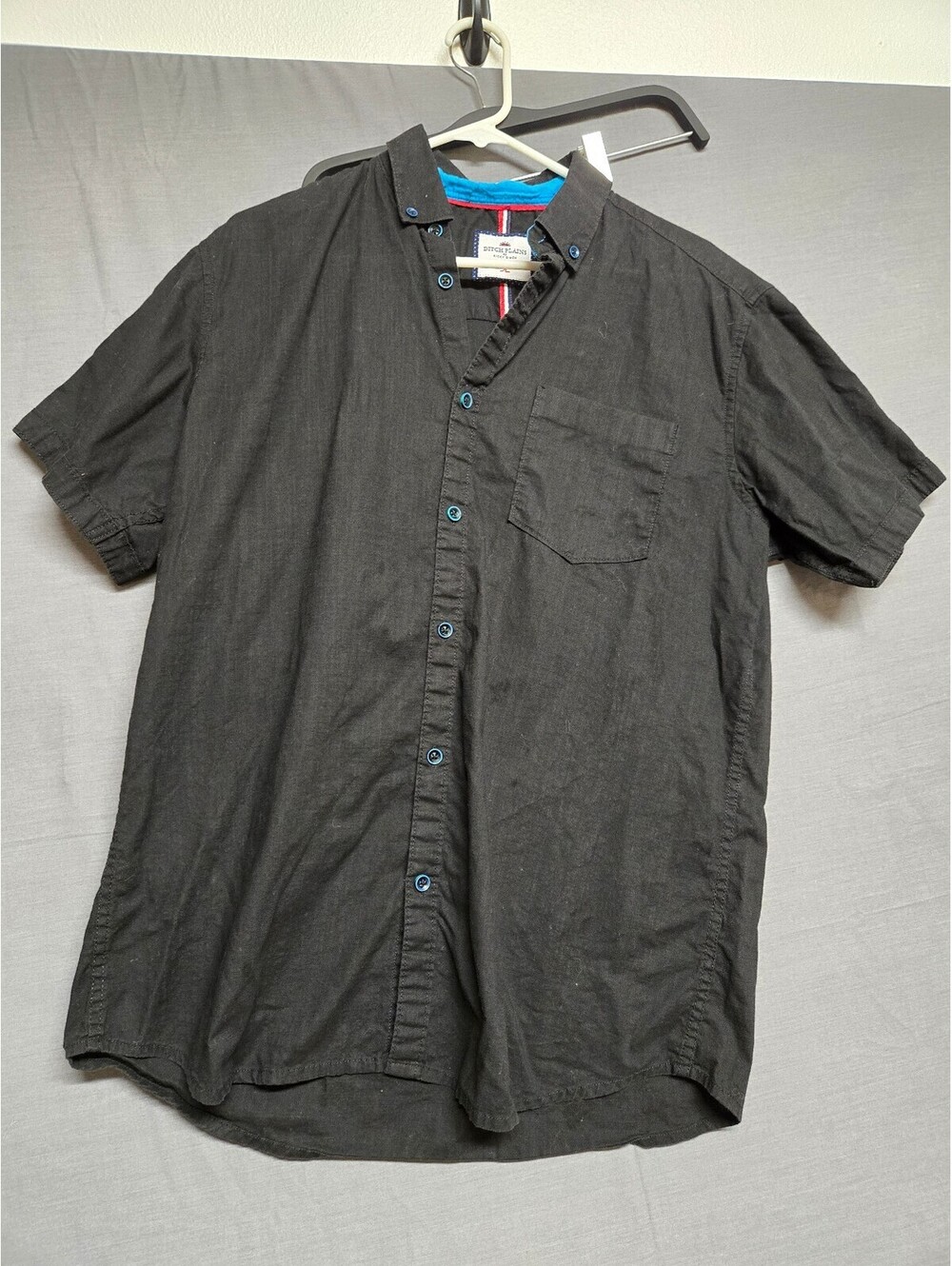 Ditch Plains Ricky Singh black short sleeve button front shirt XL